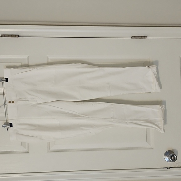 White House Black Market Cropped White Pants - Picture 2 of 5